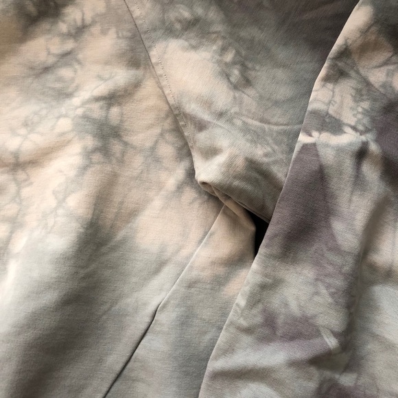 Lululemon It’s A Wash Longsleeve size 2 - Picture 7 of 9